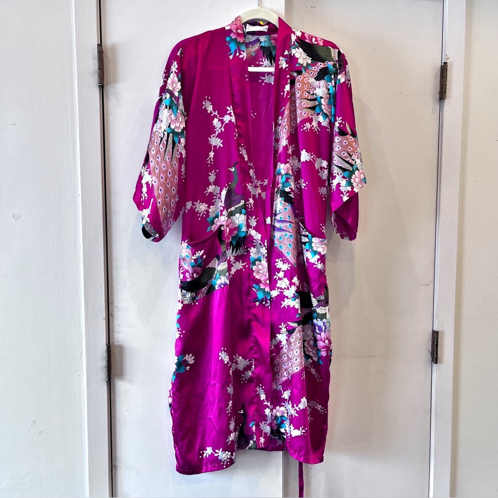 Floral and Peacock Pink Kimono with Pockets and Belt - Picture 2 of 13